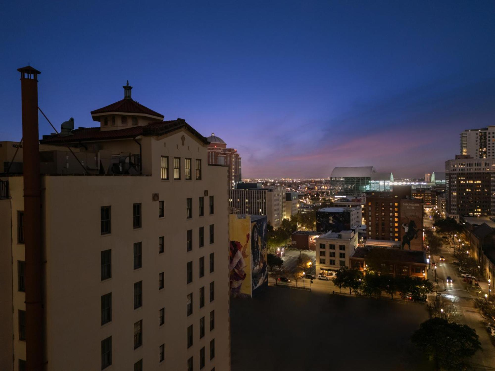 ホテル Moxy Houston Downtown エクステリア 写真