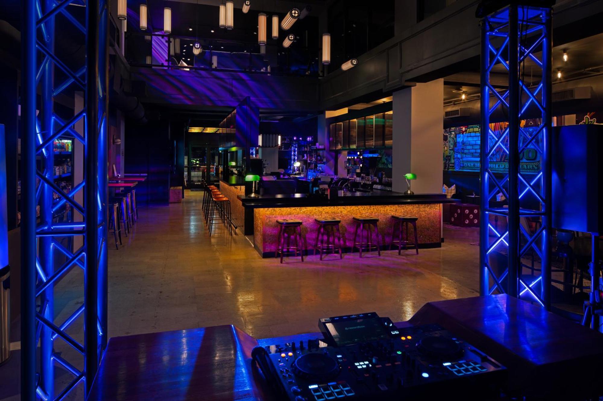 ホテル Moxy Houston Downtown エクステリア 写真